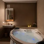 Апартаменты Wellness Retreat For 2 With Private Sauna & Whirlpool - Free Parking, Quiet Center By Hero Homes Грац