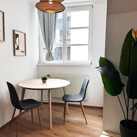 Apartment Private Wellness Mit Whirlpool & Free Parking