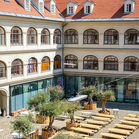 Апартаменты Wellness Retreat For 2 With Private Sauna & Whirlpool - Free Parking, Quiet Center By Hero Homes Грац