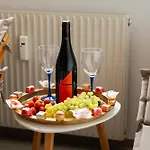 아파트 Wellness Retreat For 2 With Private Sauna & Whirlpool - Free Parking, Quiet Center By Hero Homes 그라츠