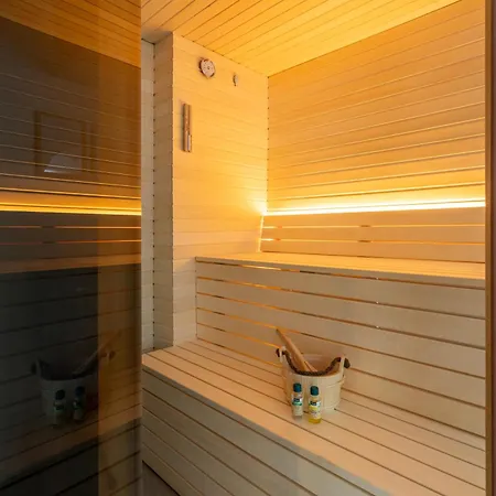 Wellness Altstadt - Sauna, Whirlpool & Free Parking By Hero Homes * Graz