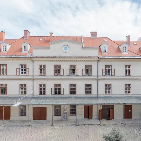 Wellness Altstadt - Sauna, Whirlpool & Free Parking By Hero Homes Graz