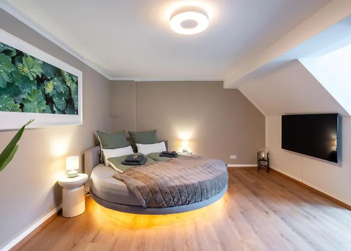 Wellness Retreat For 2 With Private Sauna & Whirlpool - Free Parking, Quiet Center By Hero Homes Apartamento