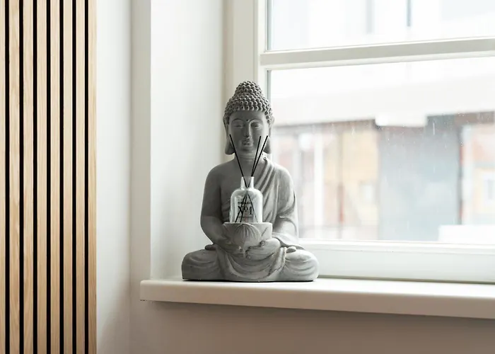 Apartment Wellness Retreat For 2 With Private Sauna & Whirlpool - Free Parking, Quiet Center By Hero Homes *