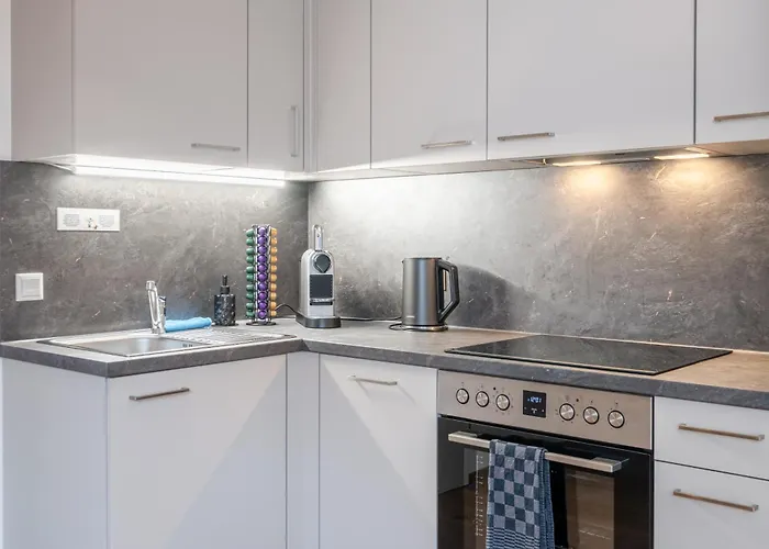 Appartement Wellness Retreat For 2 With Private Sauna & Whirlpool - Free Parking, Quiet Center By Hero Homes *