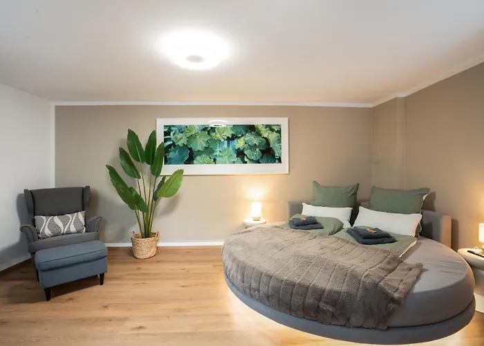 Apartment Wellness Retreat For 2 With Private Sauna & Whirlpool - Free Parking, Quiet Center By Hero Homes Graz