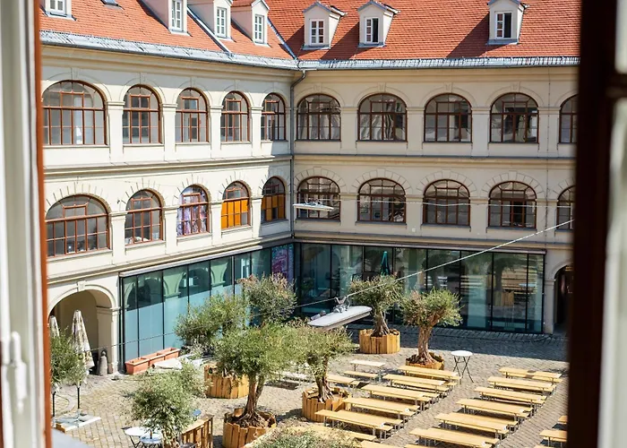 Apartamento Wellness Retreat For 2 With Private Sauna & Whirlpool - Free Parking, Quiet Center By Hero Homes Graz